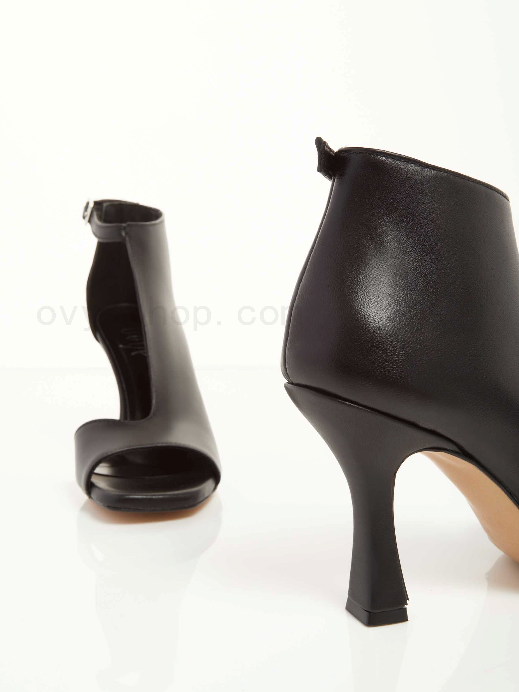 Acquistare Leather Sandals F0817885-0426 Prezzo